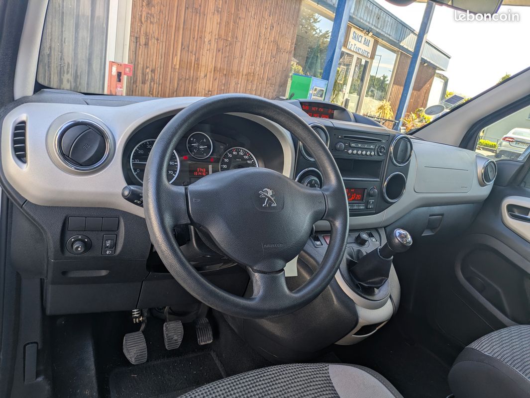Peugeot partner tepee 1.6 hdi 92 outdoor (image 9)