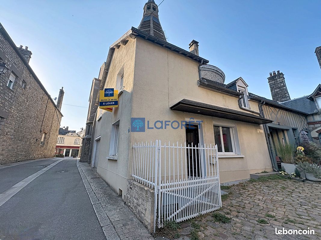 Maison 4 pièces 74 m² · à Domfront en Poiraie · 74 m² · 590 €/mois