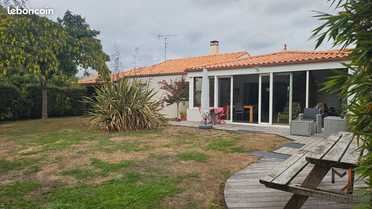Maison 5 pièces 163 m² · à Saint-Léger-les-Vignes · 163 m² · 449 800 €