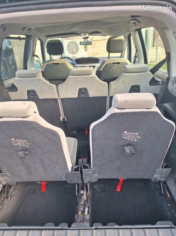 Citroen picasso 1.6 hdi 7places (image 2)