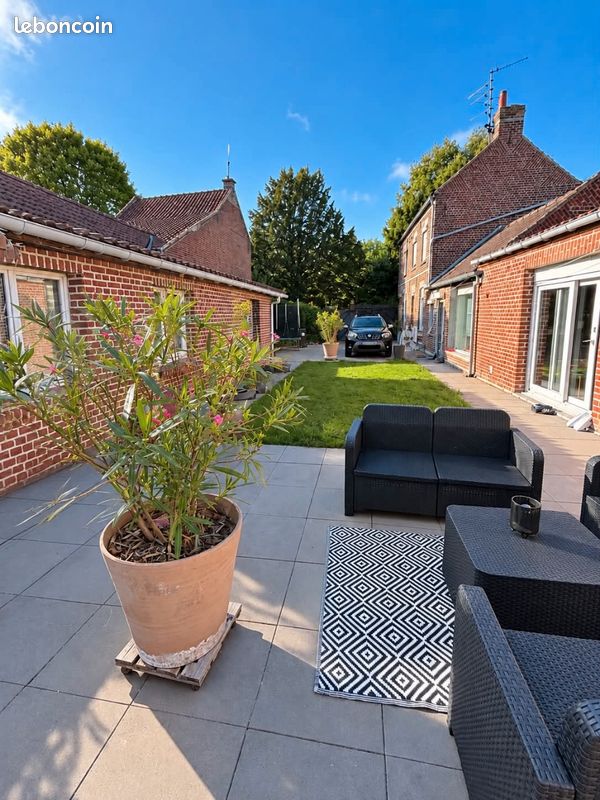 Maison 5 pièces 122 m² · à Wahagnies · 122 m² · 330 000 €