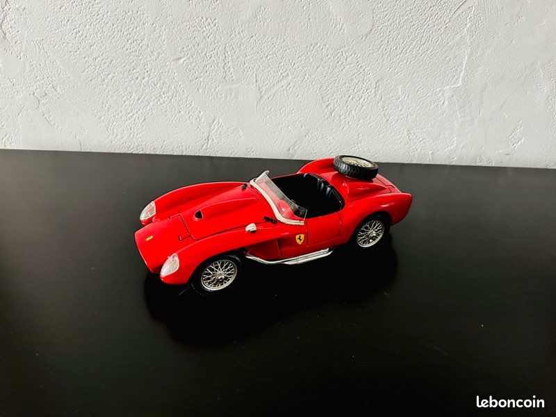 Burago 1957 Ferrari 250 Testarossa 1/18 scale Made in Italy as found