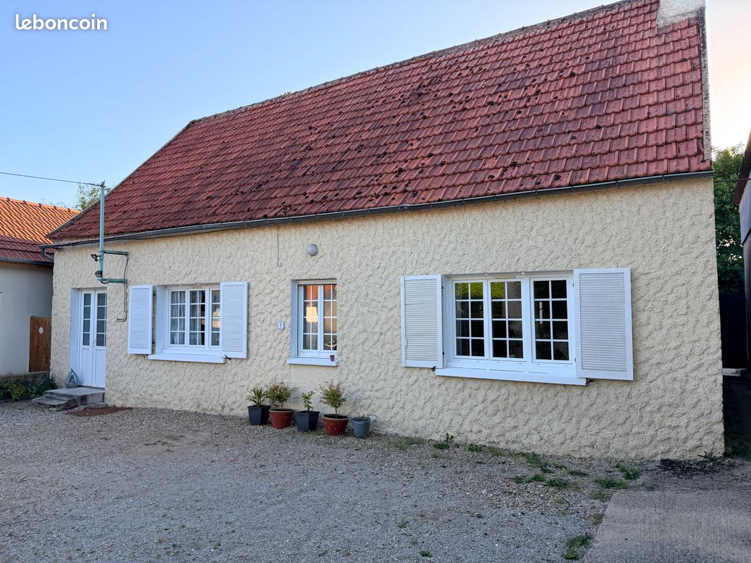 Maison 5 pièces 141 m² · à Saint-Loup-Géanges · 141 m² · 273 000 €