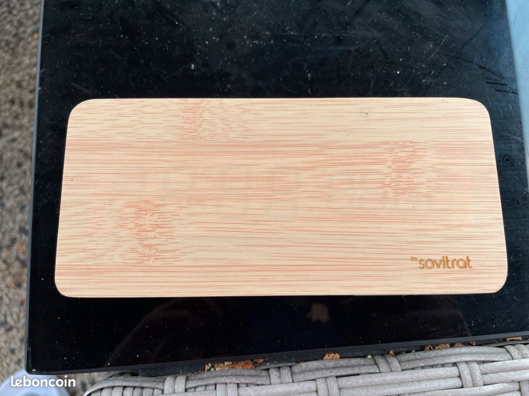 Horloge en bois (image 1)