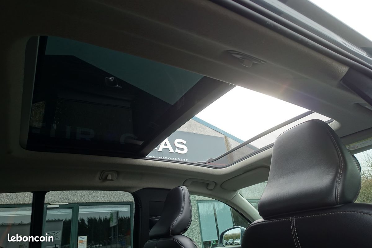 XC40 D3 2.0 Geartronic 150ch Momentum Cuir/Gps Europe/Caméra de recul/Full LED/Accès confort/Régulateur/Carplay/Hayon électrique/1*Main/Garantie 12 mois (image 8)