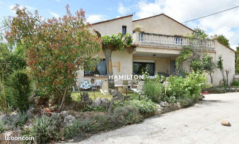 Villa 6 pièces 234 m²