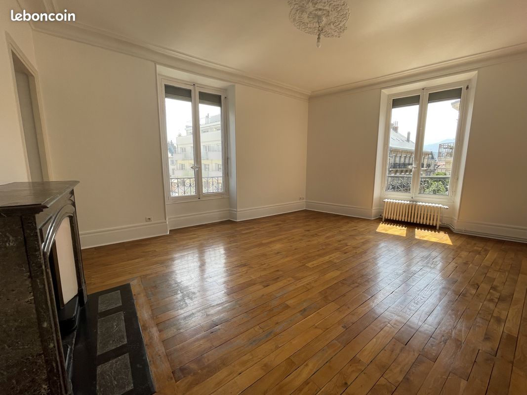 Appartement 5 pièces 119 m² · à Grenoble · 119 m² · 1 454 €