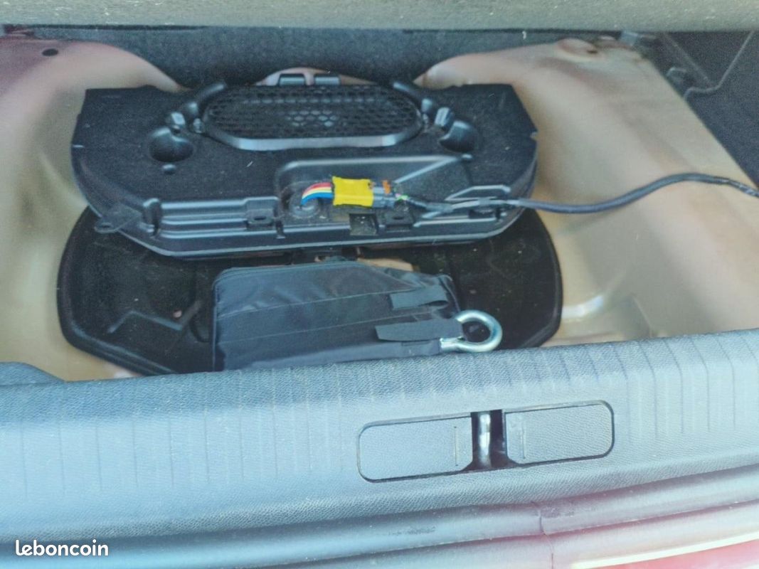 Citroen C4 BlueHDi 130ch S&S Shine Pack EAT8 (image 25)