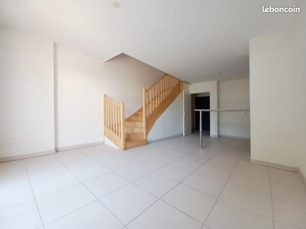 Maison 3 pièces 64 m² · à Fleury-les-Aubrais · 64 m² · 708 €