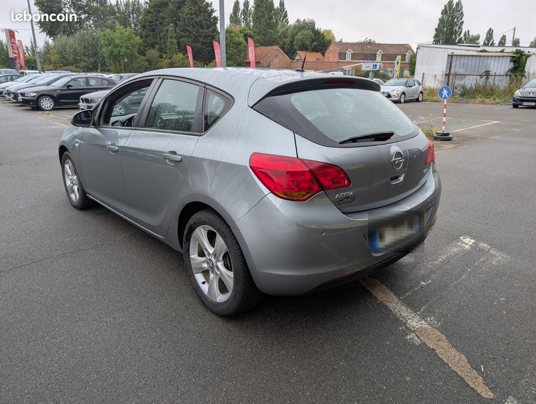 Opel Astra /1.7 CDTI 110CH/Garantie/4x sans frais (image 4)