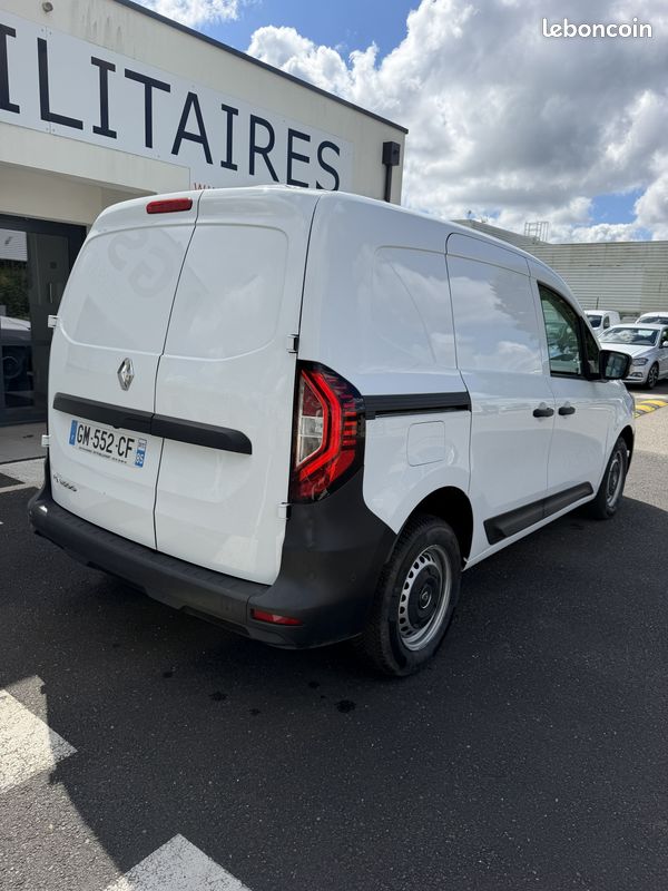 RENAULT KANGOO VAN 1.5 BLE DCI 115CV GRAND CONFORT- Garantie 12 mois totale et intégrale-14990 HT – 17.988 TTC (image 4)