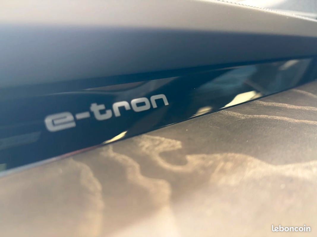AUDI E-TRON 55 quattro 408 ch Avus Extended / Garantie Batterie 8 ans / Garantie Constructeur 7 ans (image 31)