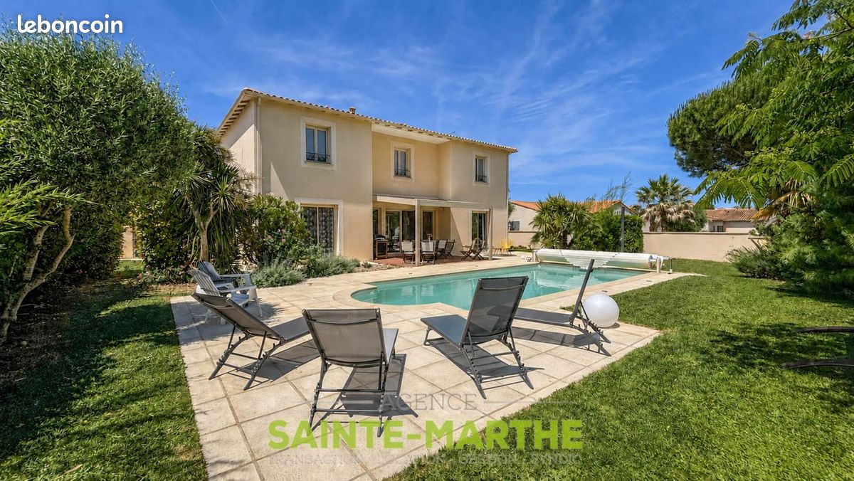 Maison 8 pièces 185 m² · à Aiffres · 185 m² · 499 000 €