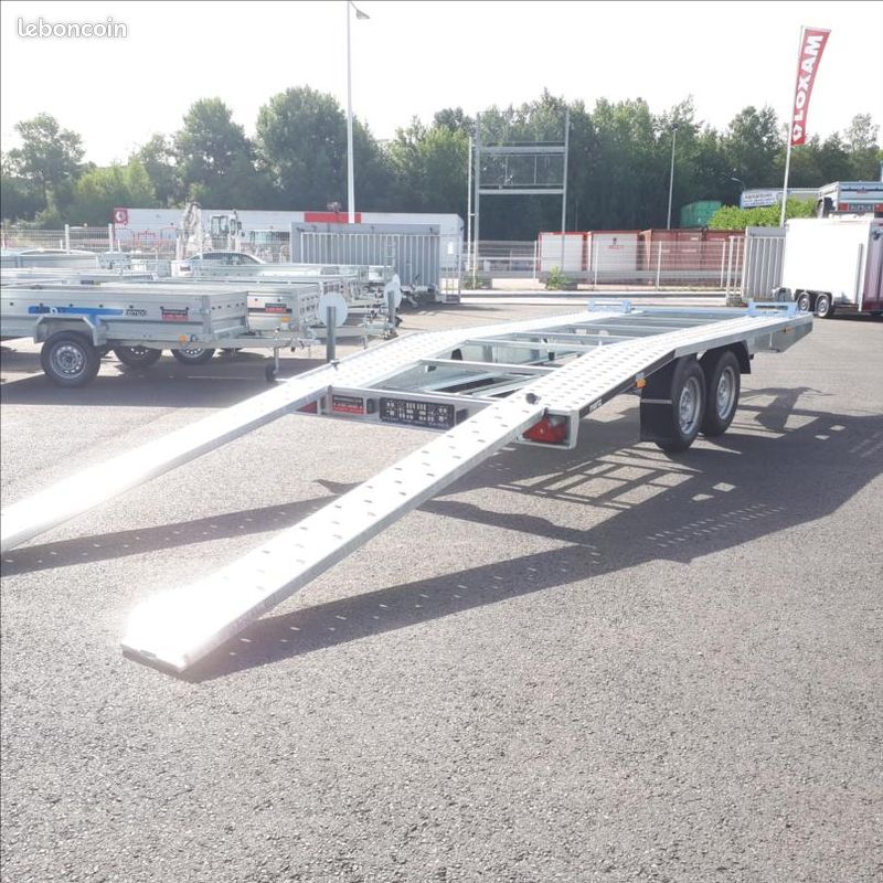 Véhicule miniature - Remorque 1:43, plateau, porte-auto pour transport Véhicule miniature - Remorque 1:43, plateau, porte-auto pour transport