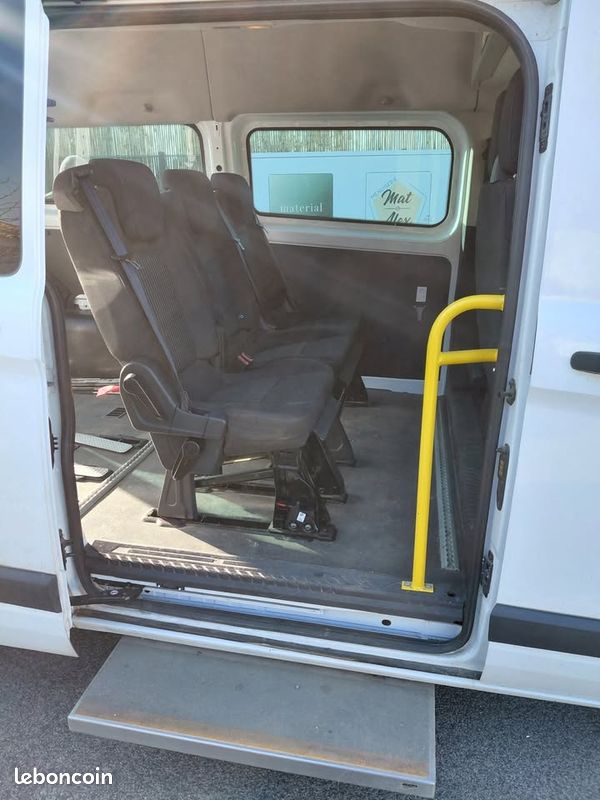 Ford transit custom et Ford tourneo connect transport tpmr avec rampe fauteuil pour roulant (image 4)
