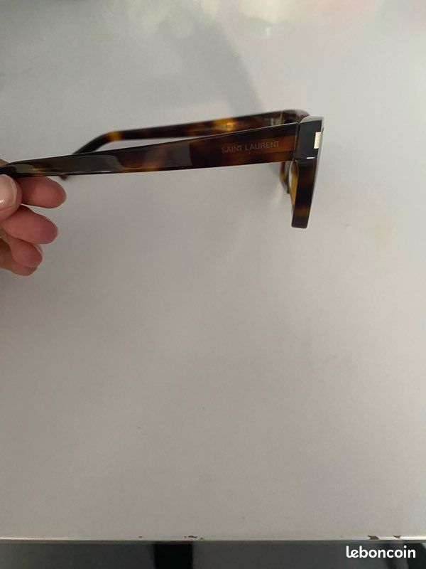 Lunette de soleil Saint Laurent (image 3)