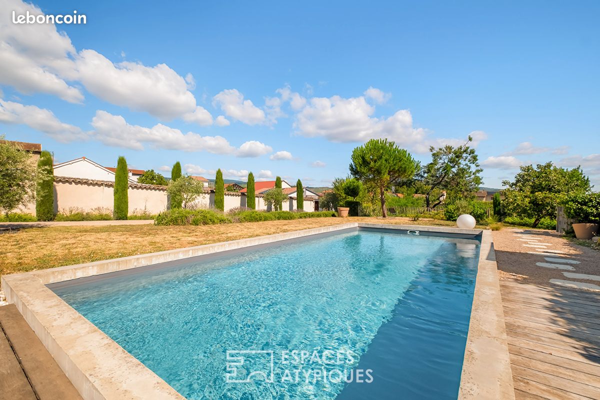 Maison 7 pièces 315 m² · à Lancié · 315 m² · 730 000 €