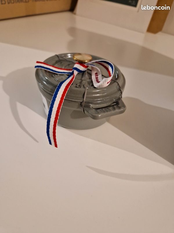 Cocotte staub pour 1 personne (image 2)
