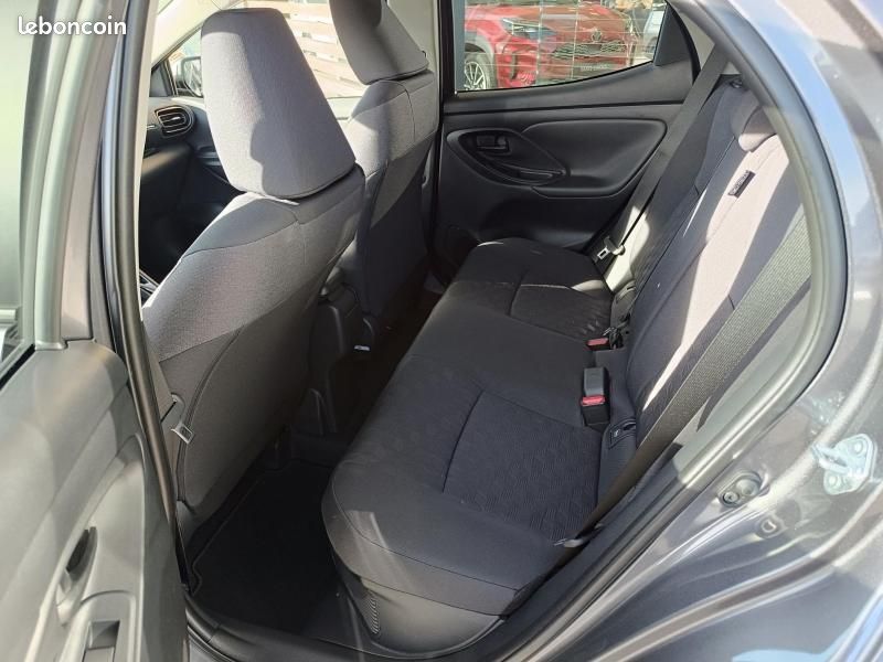 Toyota Yaris 116h Design 5p MY25 (image 11)