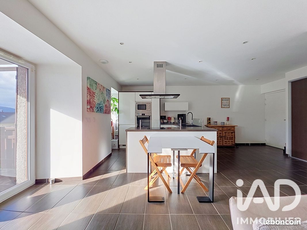 Appartement 3 pièces 64 m² · à Arenthon · 64 m² · 290 000 €