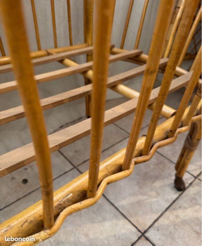 Ancien berceau en rotin avec matelas (image 8)
