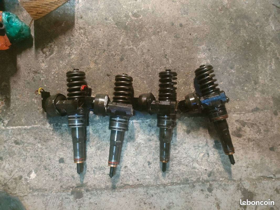 Injecteur 1.9 TDI 105 chevaux Touran (image 1)