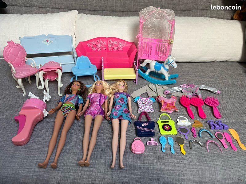 Lot de Barbies - Jeux & Jouets