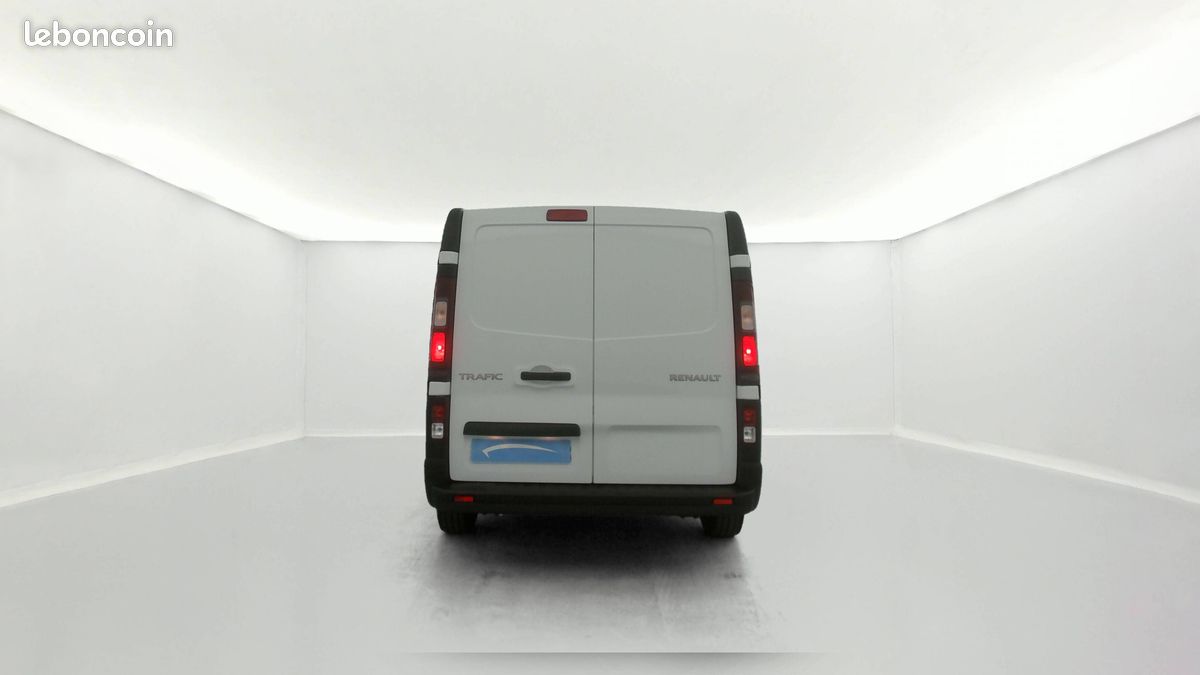 RENAULT FG CF L1H1 3T blue dci 130 E6E (image 4)