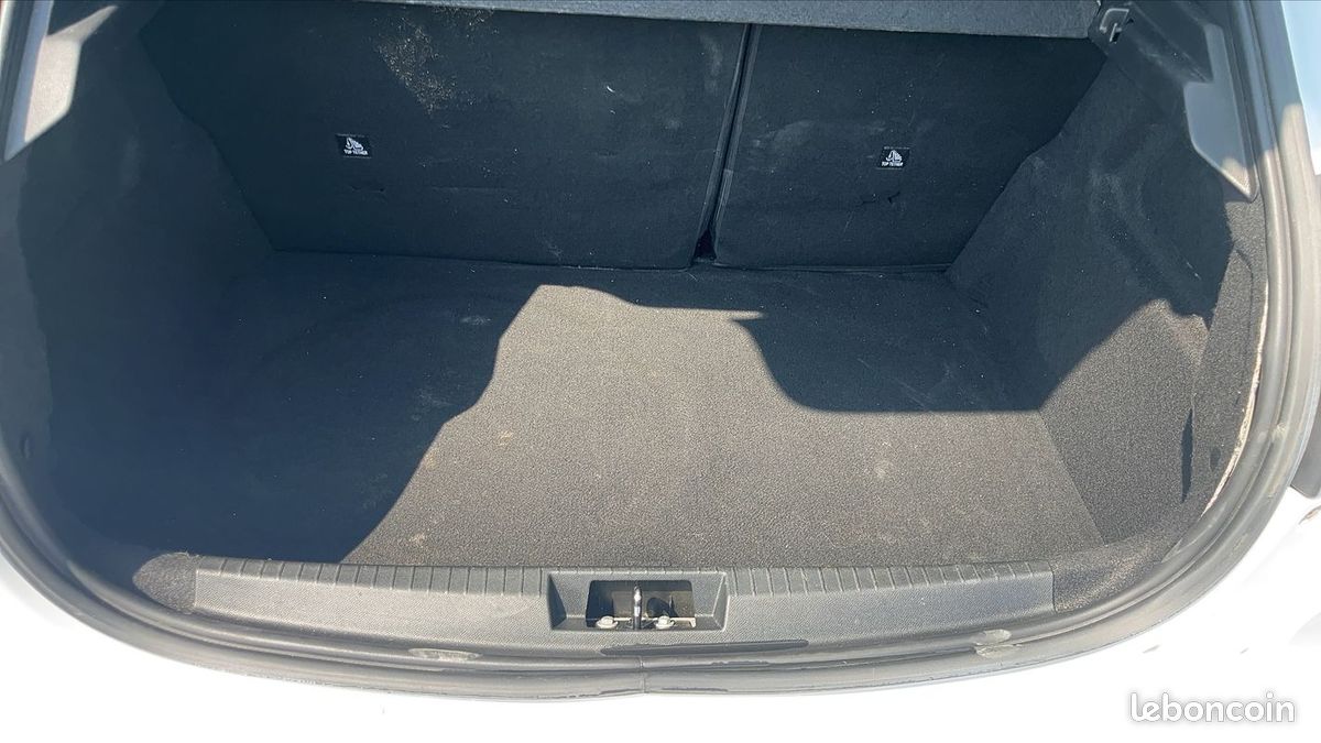 Peugeot 208 II 1.5 BlueHDi 100 Active Business (image 14)