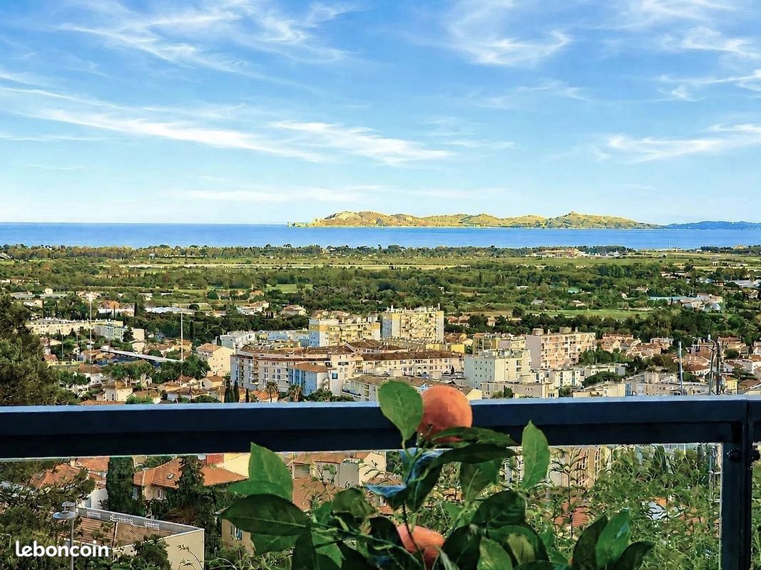 Parking 3 pièces 105 m² · à Hyères · 105 m² · 995 000 €
