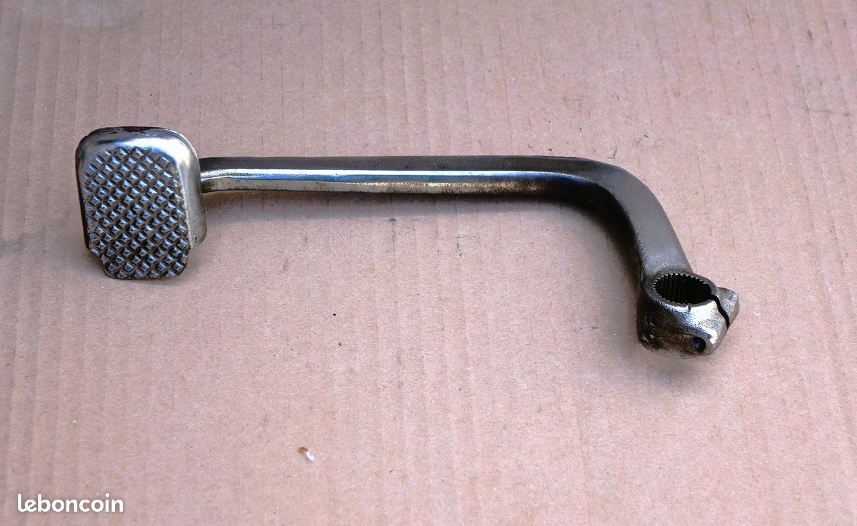 Yamaha Diversion 900 pédale de frein AR (image 1)