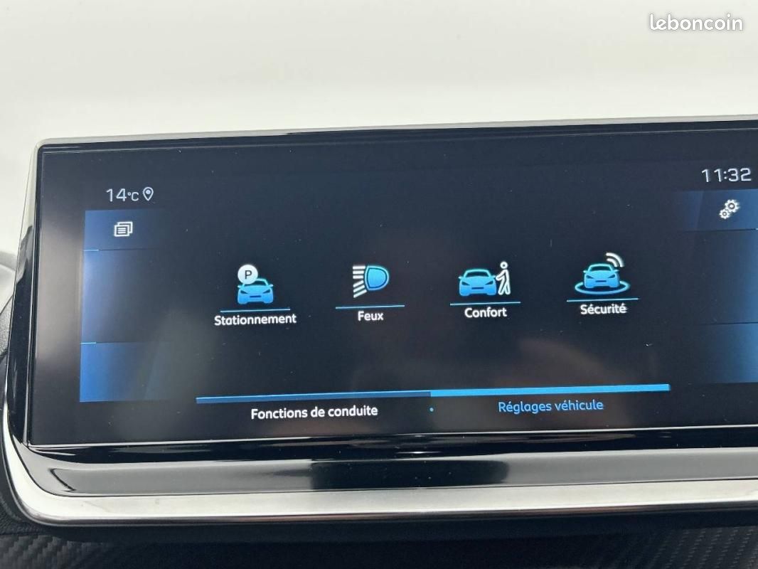 Peugeot 2008 BlueHDi 130 S&S EAT8 - Allure Pack (image 26)