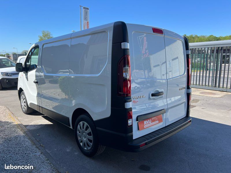 15 750 HT RENAULT TRAFIC L1H1 1200 2.0 dCi 120ch Grand Confort (image 4)