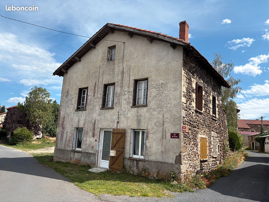 Maison 6 pièces 99 m² · à Fix-Saint-Geneys · 99 m² · 44 850 €