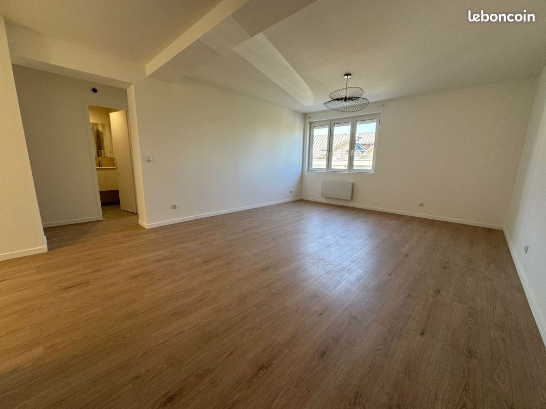 Appartement 3 pièces 55 m² · à Saint-Étienne · 55 m² · 590 €
