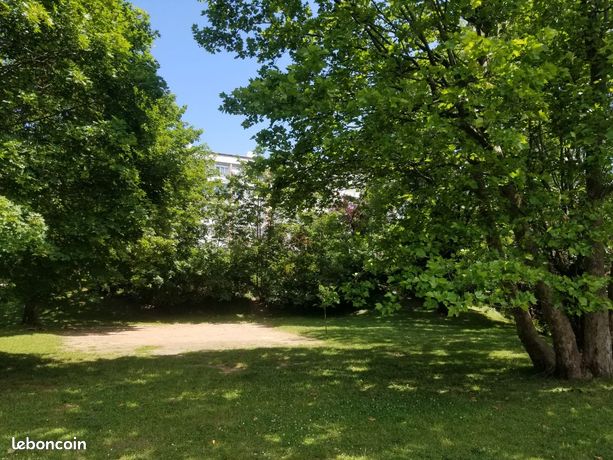 Location calme, sécurisée et parking — 1