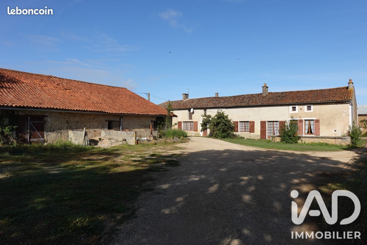 Maison 5 pièces 116 m² · à Vivonne · 116 m² · 125 000 €