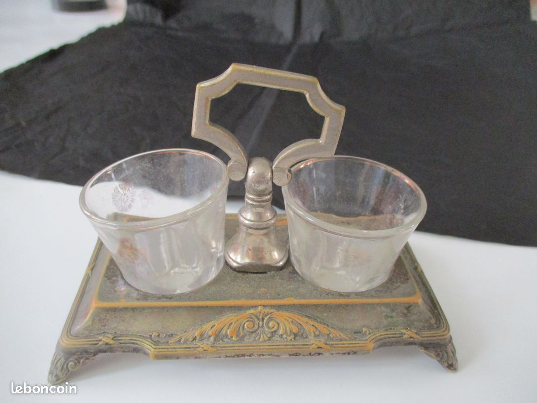 Ancien serviteur de table en métal salière et poivrière salerons en bronze serviteur (image 6)