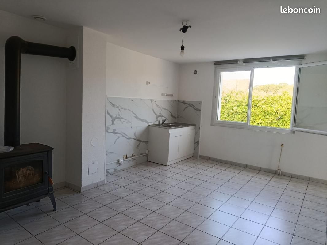 Appartement 3 pièces 77 m² · à Montbarrey · 77 m² · 650 €/mois