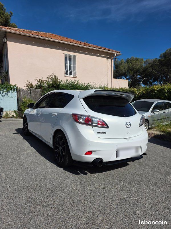 Mazda 3 (image 2)