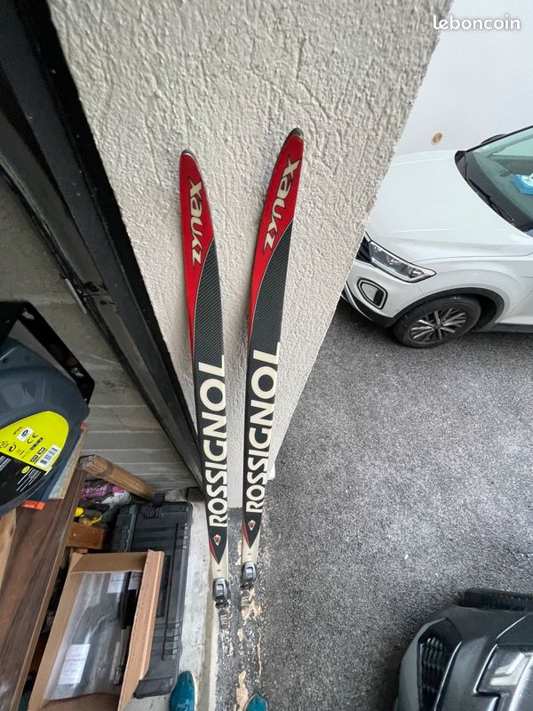 Ski de fond ROSSIGNOL ZYNEX à écaille 196 cm (image 1)