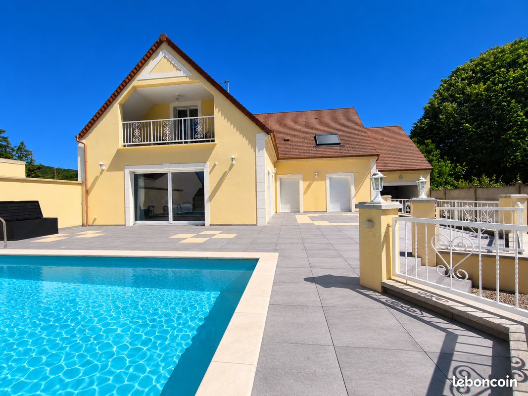 Maison 8 pièces 205 m² · à Joigny · 205 m² · 395 000 €