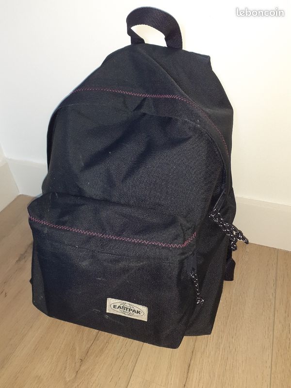 Sac à dos Eastpak bleu marine (image 1)