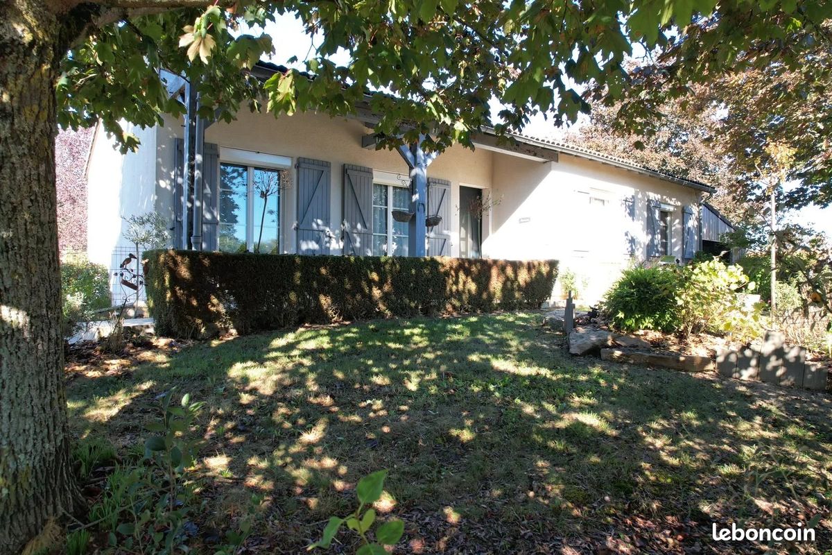 Maison 5 pièces 101 m² · à Neuville-de-Poitou · 101 m² · 210 000 €