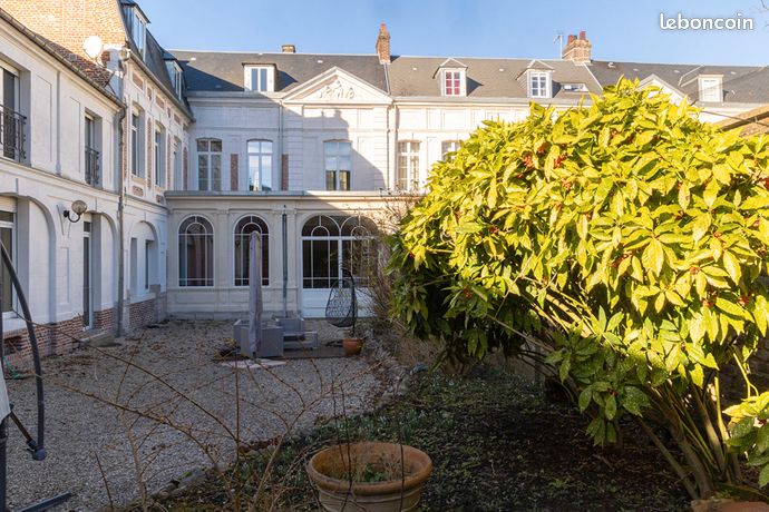 Maison 8 pièces 291 m²