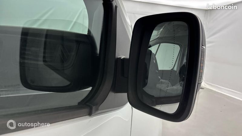 Renault Trafic Véhicule utilitaire ou Société L1H1 2T8 2.0 Blue dCi 130ch Confort E6E (image 29)