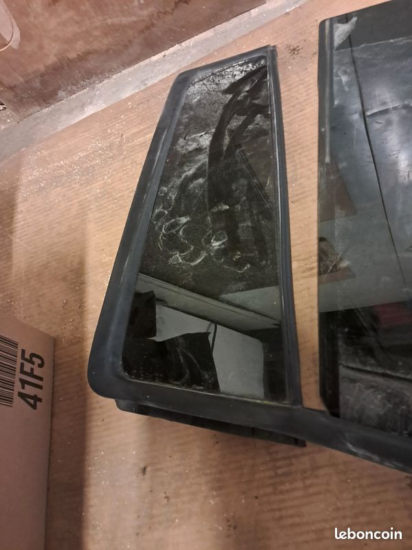 Vends vitre de porte ar droit modus (image 2)