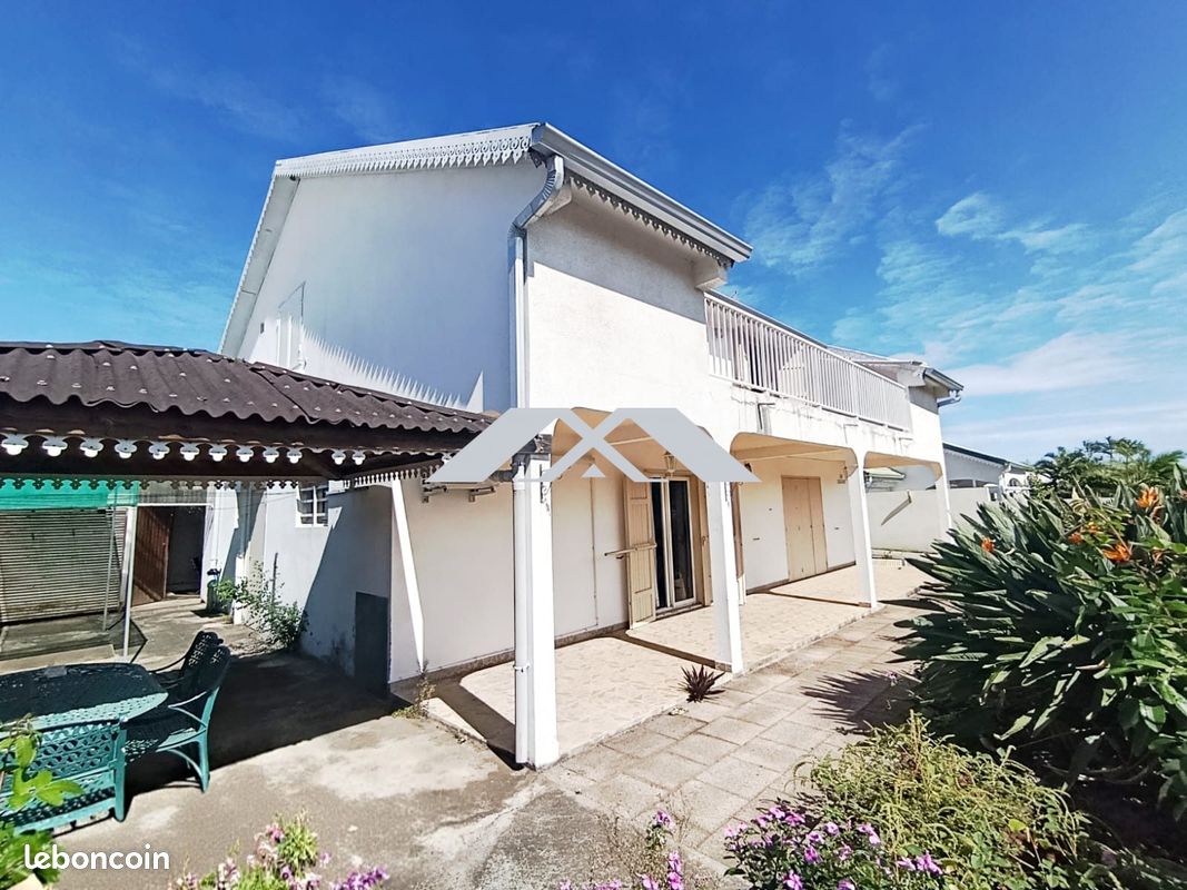 Maison 9 pièces 205 m² · à Saint-Louis · 205 m² · 358 700 €