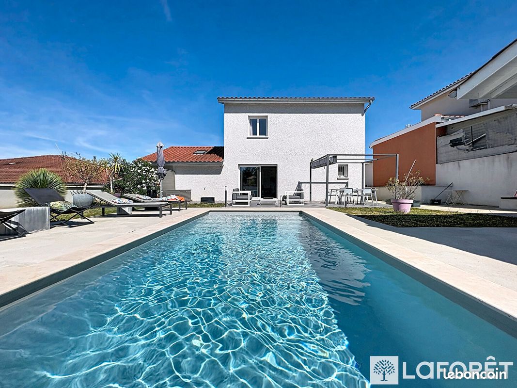 Maison 5 pièces 148 m² · à Pusignan · 148 m² · 515 000 €