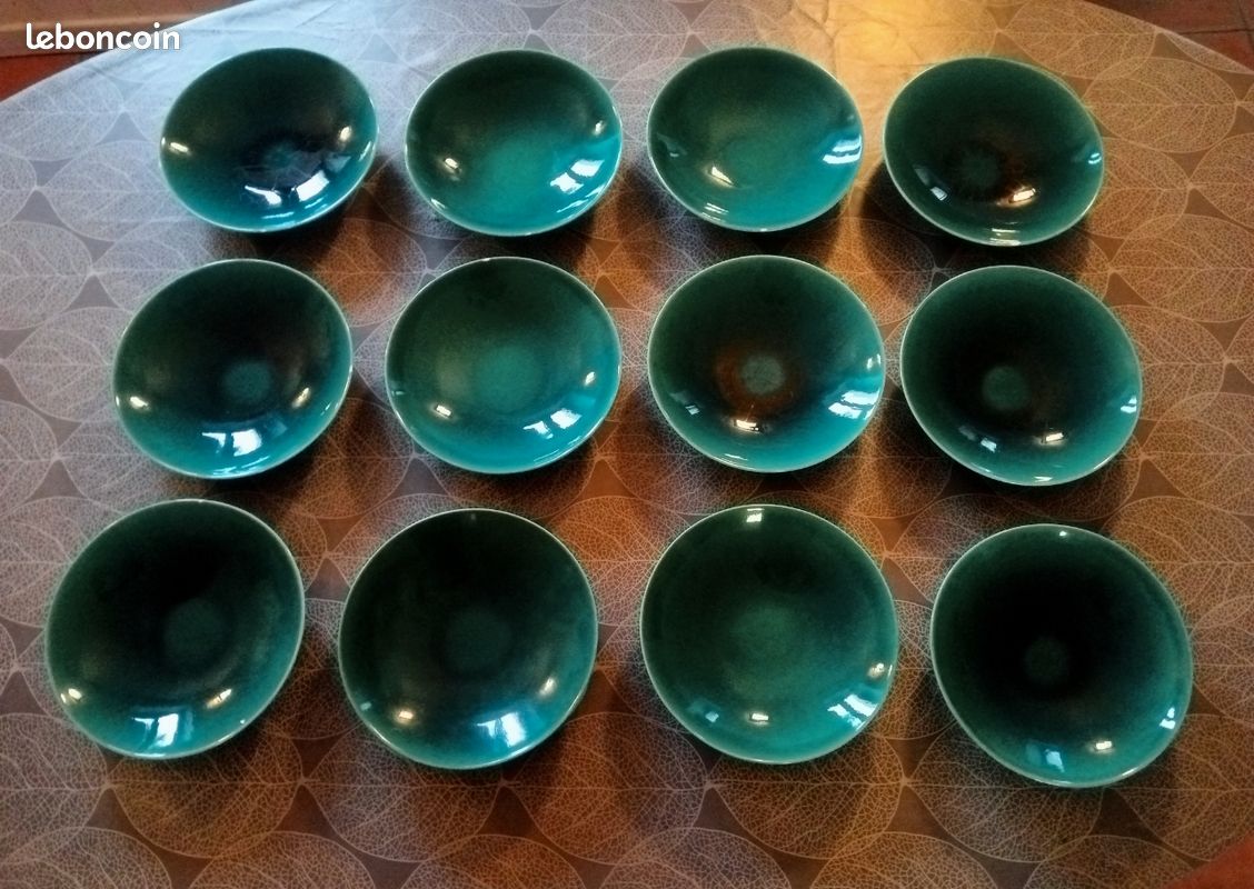 Annonce réservée à "Mercredi" Assiettes creuses en faïence de Charolles - Lot de 12 pièces (image 5)
